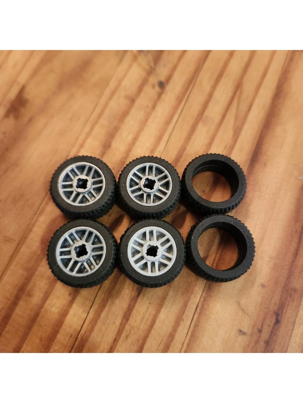 LEGO Wheel Lot (x4) 14x9.9 mm Double Spokes (x6) Black Tire 21x9.9,  11208 11209